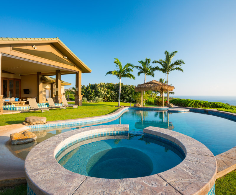 Luxury home with swimming pool overlooking the ocean